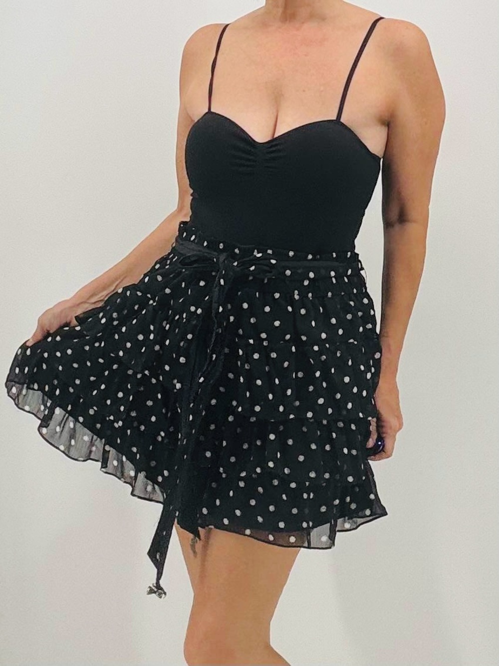 Disney Parks Retro 50s Rockabilly Pinup Girl Polka Dot Ruffle Tiered Mini Skirt